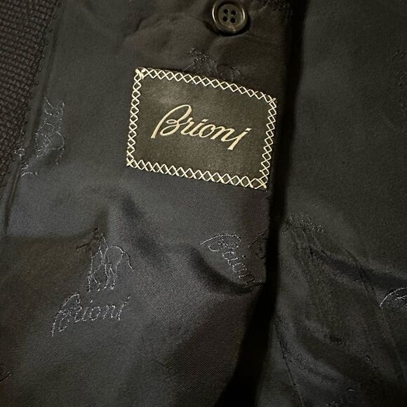 Brioni Exclusive Beautiful and Subtle - Picture 3 of 7